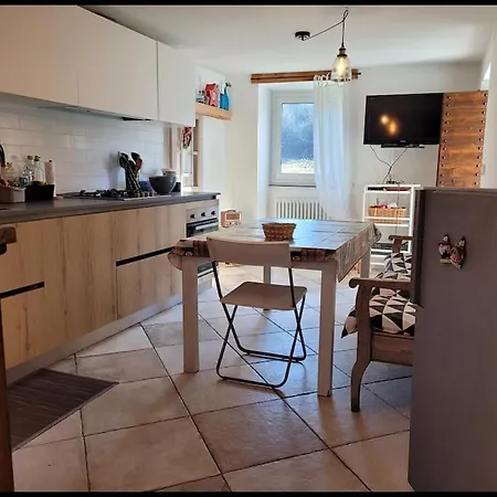 Nyaraló La Casetta Nel Borgo Del Coletto *